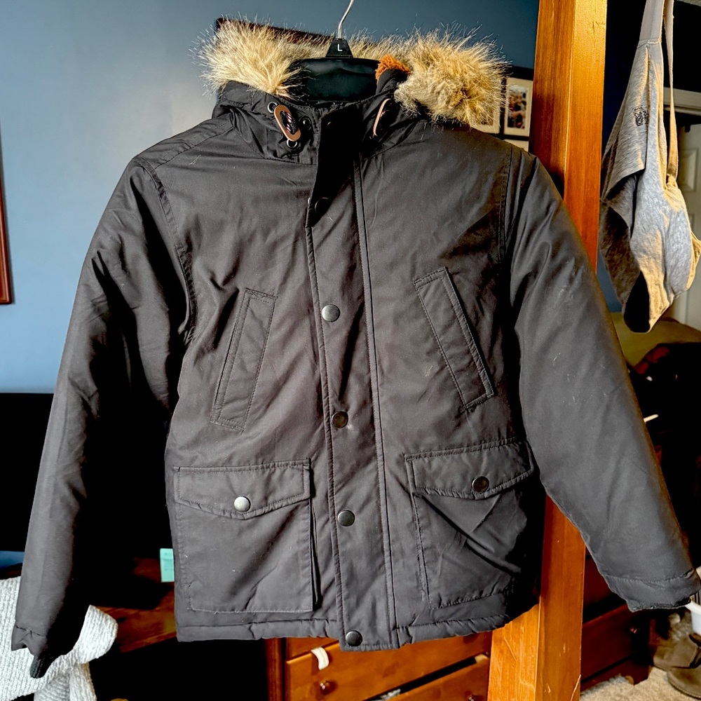 Black Kids Parka Insulated with Hood Sz 6-7 *6🤷🏼‍♀️7*